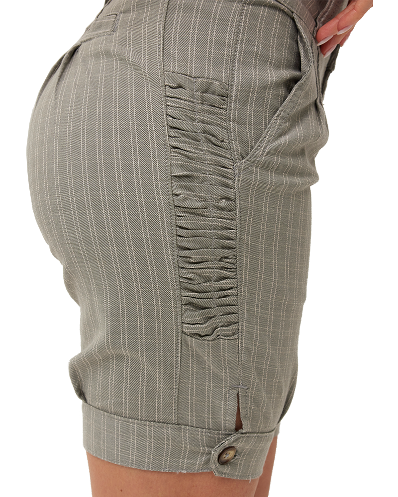 0050 bermuda pampa chic fem bege detalhe
