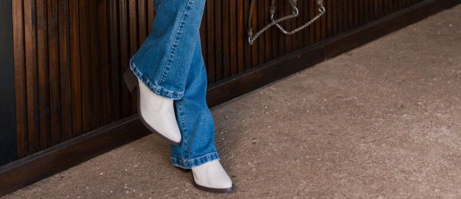 Como usar calça flare e escolher a melhor para seu estilo?
